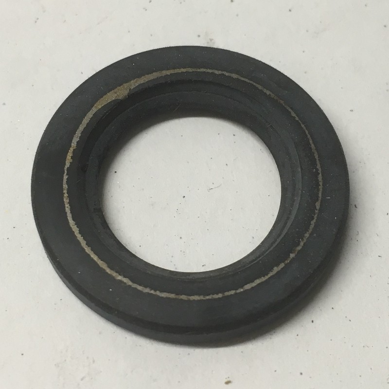 4084175 Oliekeerring 18x28x4
