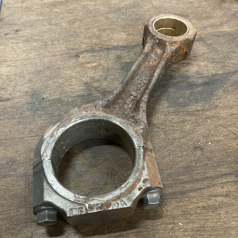 [98461751] 98461751 Drijstang (met schuine zijden)