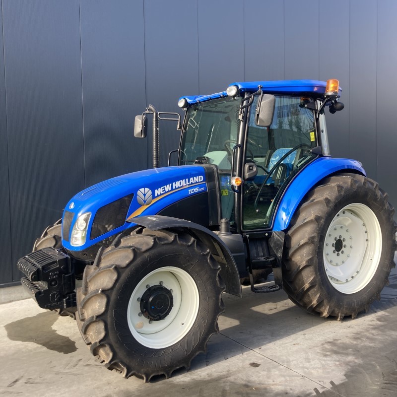 New Holland TD5.105