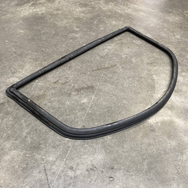 5161840 Rubber achterruit onder