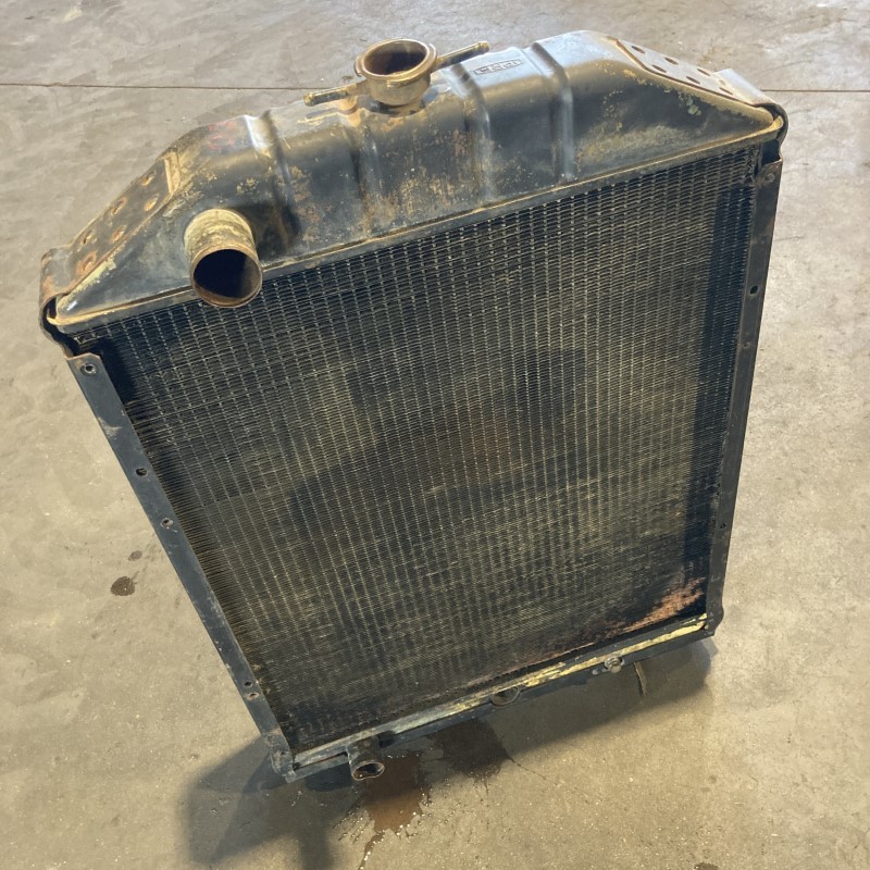 5143887 Radiator