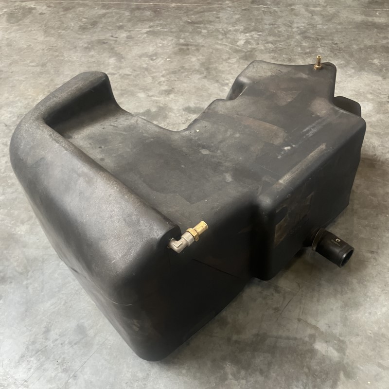 82019704/82000526 Brandstoftank M160