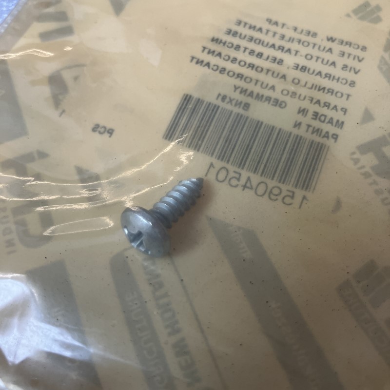15904501 ZELFTAPPENDE SCHROEF M5.5x16