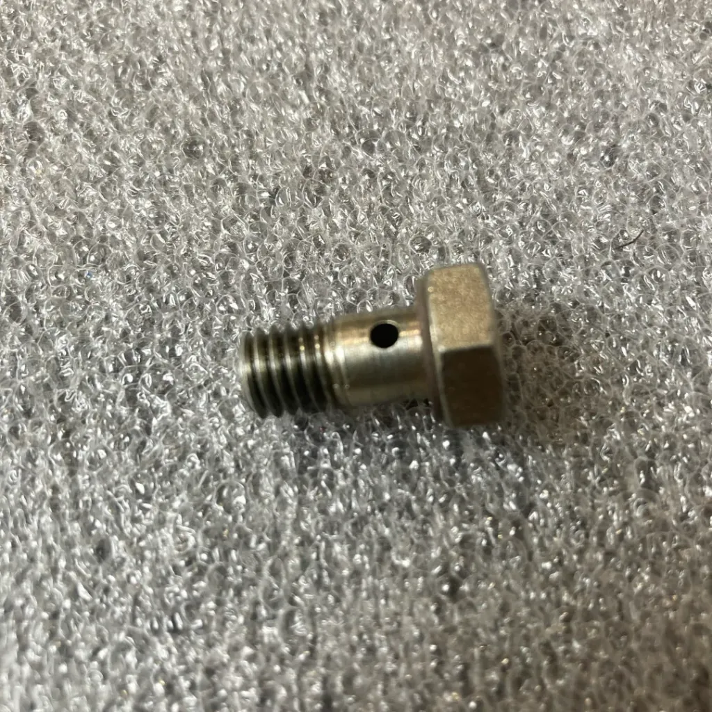 11903717 Banjobout M8x1,25x16